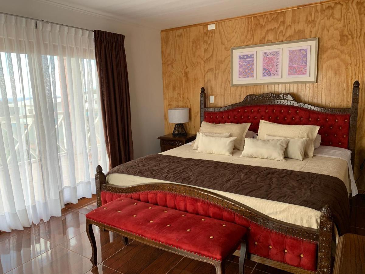 Teanehi Bed & Breakfast Hanga Roa Exterior photo